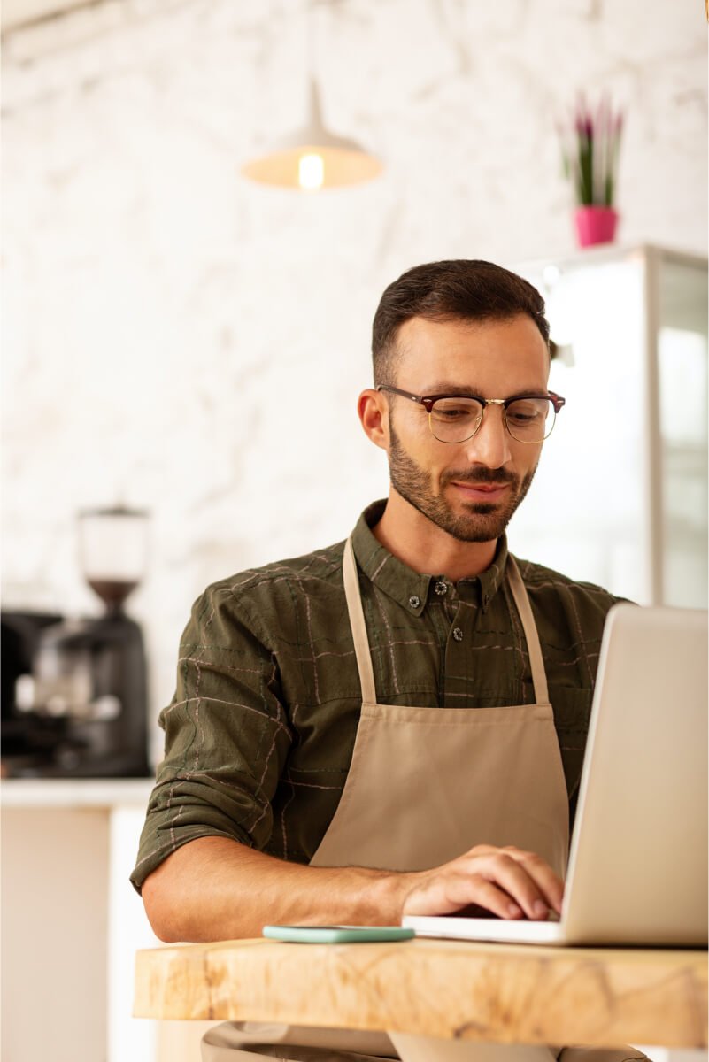 owner-of-coffee-shop-developing-business-strategy-2022-02-02-20-57-50-utc.jpg owner-of-coffee-shop-developing-business-strategy-2022-02-02-20-57-50-utc.jpg
